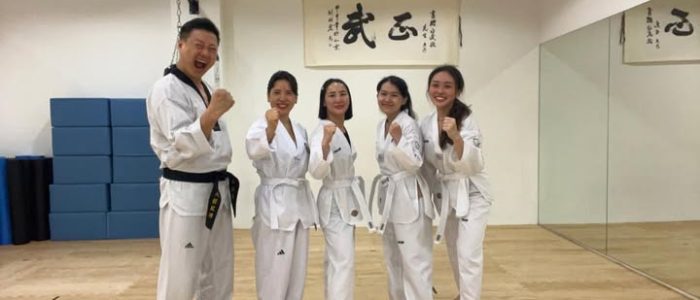 taekwondo member group photo