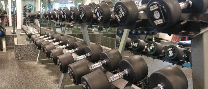 set of dumbbell prepare by trilogic fitness